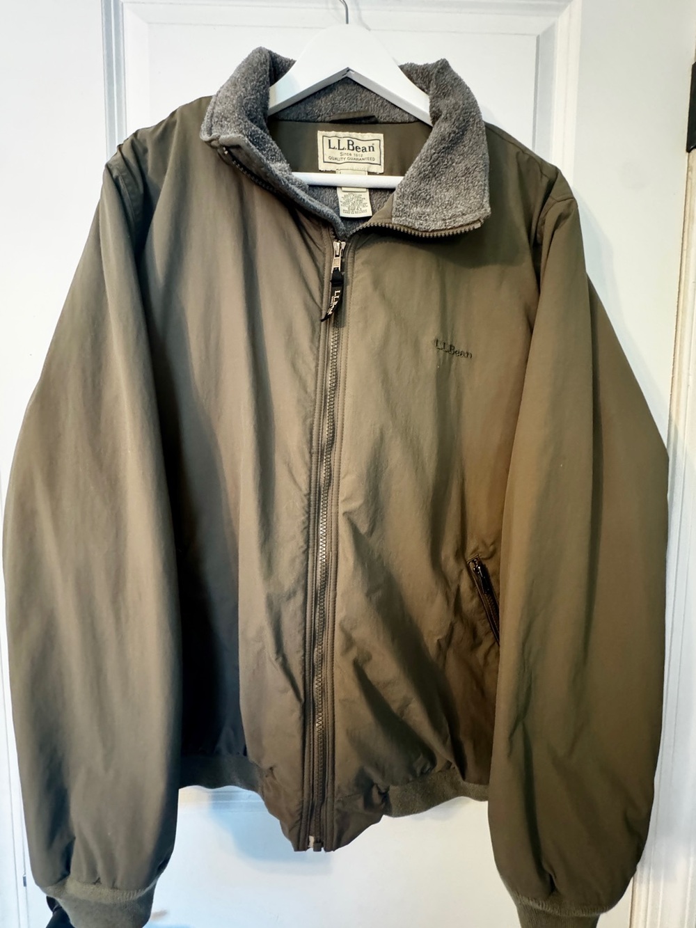 L.L. Bean Olive Green Men's Lightweight Jacket with Gray Fleece Collar